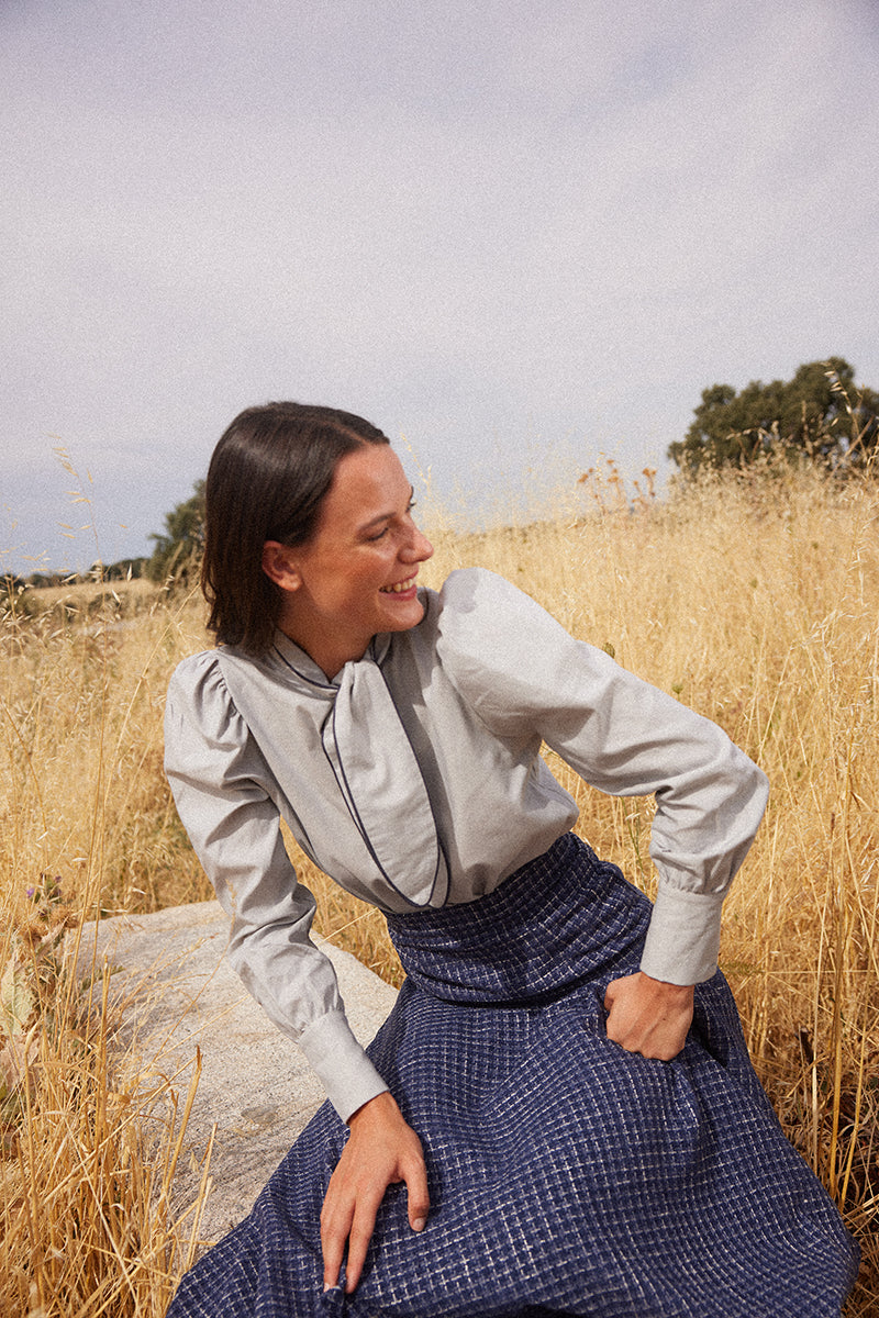 Camisa-celeste-con-lazada 3