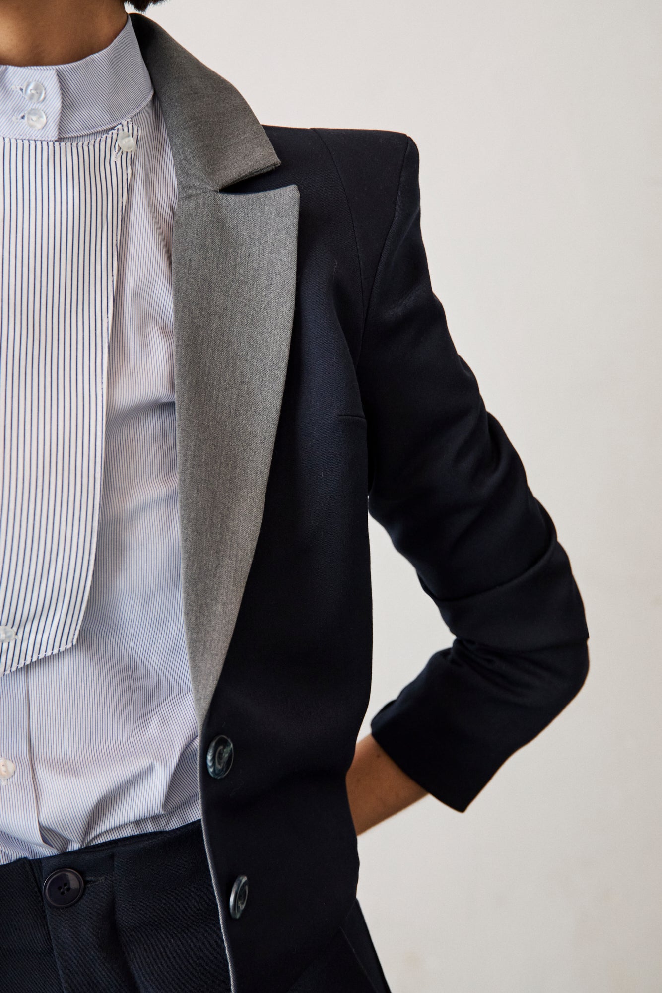 Chaqueta hombreras azul