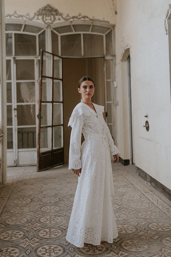 Bata Brocados blanca